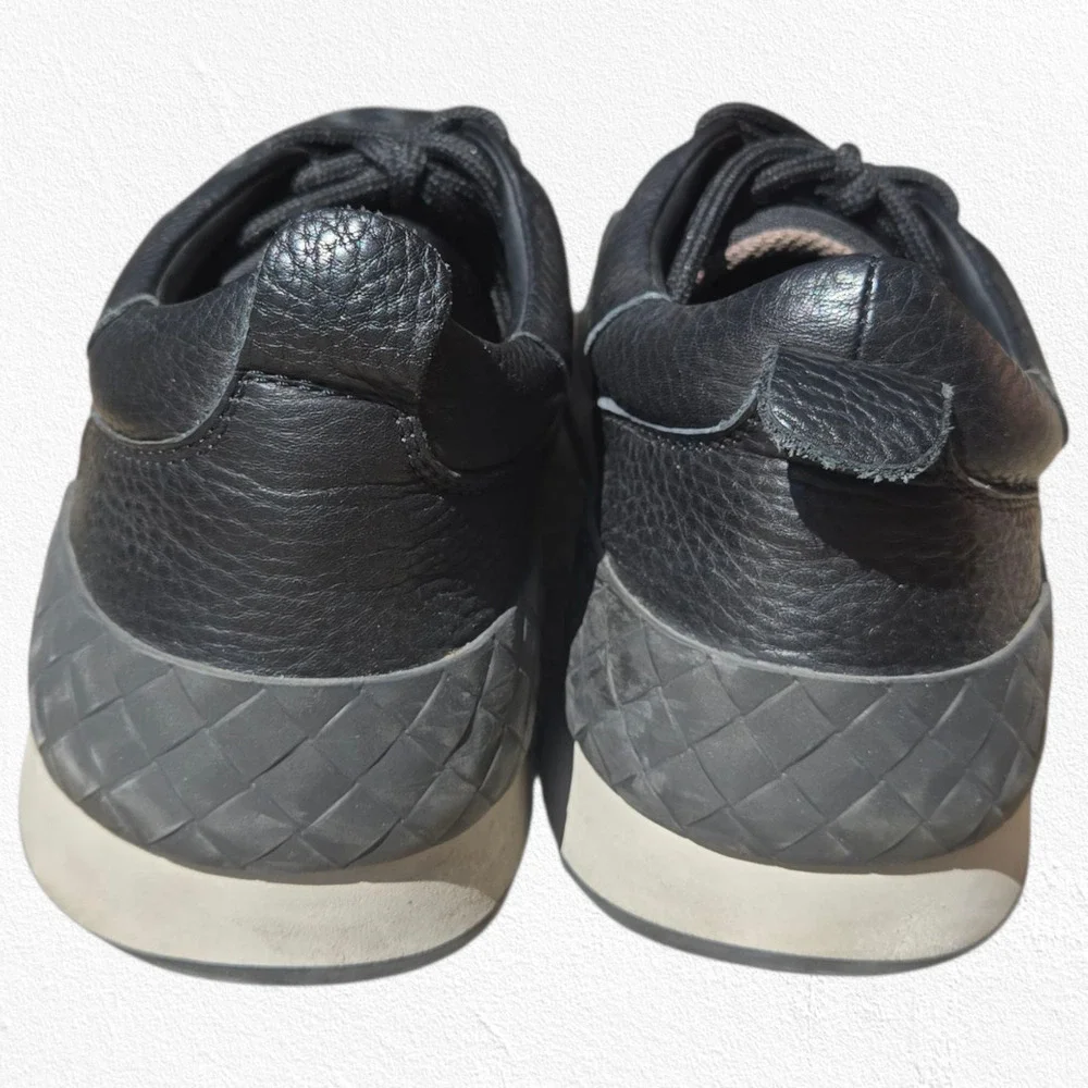 Bottega Veneta authentic bottega